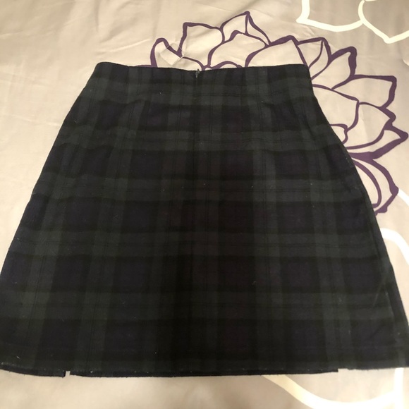 Brandy Melville skirt - Picture 2 of 3